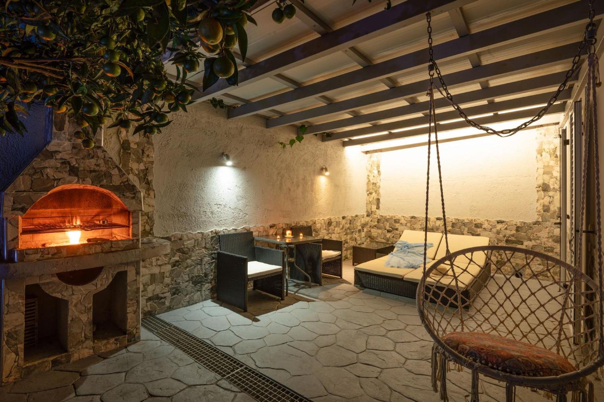 Luxury Just For 2 * Halikounas