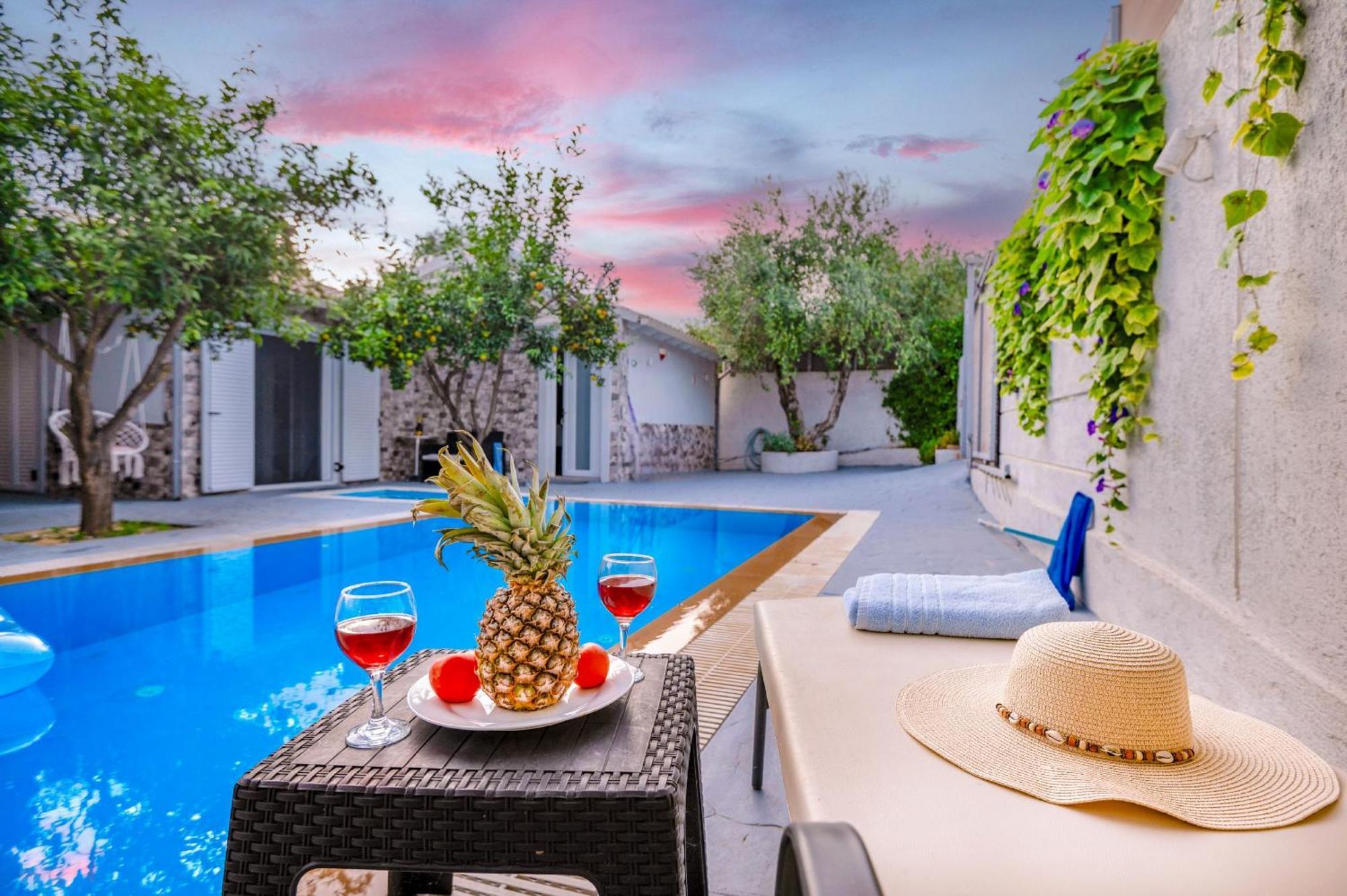 Villa Luxury Just For 2 Halikounas